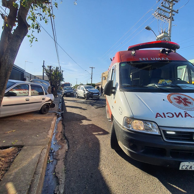Foto 2 de 8 — Susto: crianças ficam feridas após acidente em Matão; veja fotos
